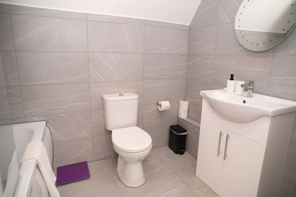 Orchid Lodge: Two-Bed Flat Near Blenheim Palace & Oxford Kidlington Exterior photo