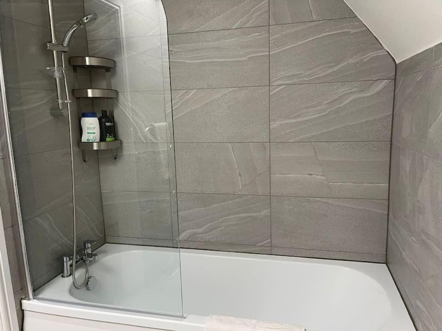 Orchid Lodge: Two-Bed Flat Near Blenheim Palace & Oxford Kidlington Exterior photo