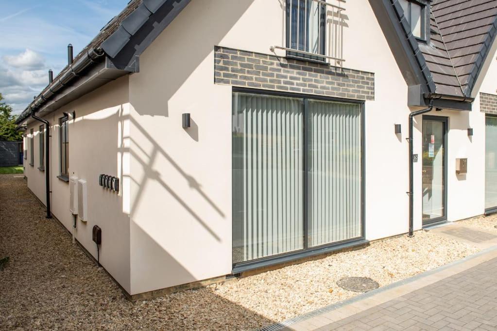 Orchid Lodge: Two-Bed Flat Near Blenheim Palace & Oxford Kidlington Exterior photo