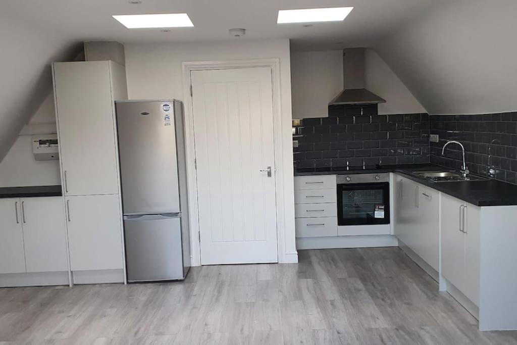 Orchid Lodge: Two-Bed Flat Near Blenheim Palace & Oxford Kidlington Exterior photo